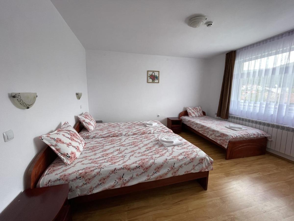 Family Hotel Panorama Сирніца Екстер'єр фото