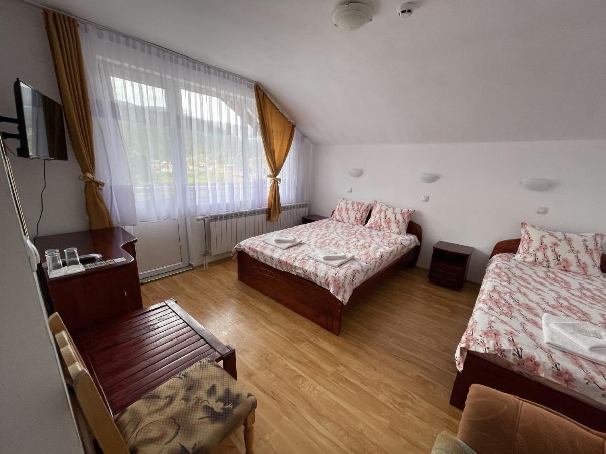 Family Hotel Panorama Сирніца Екстер'єр фото