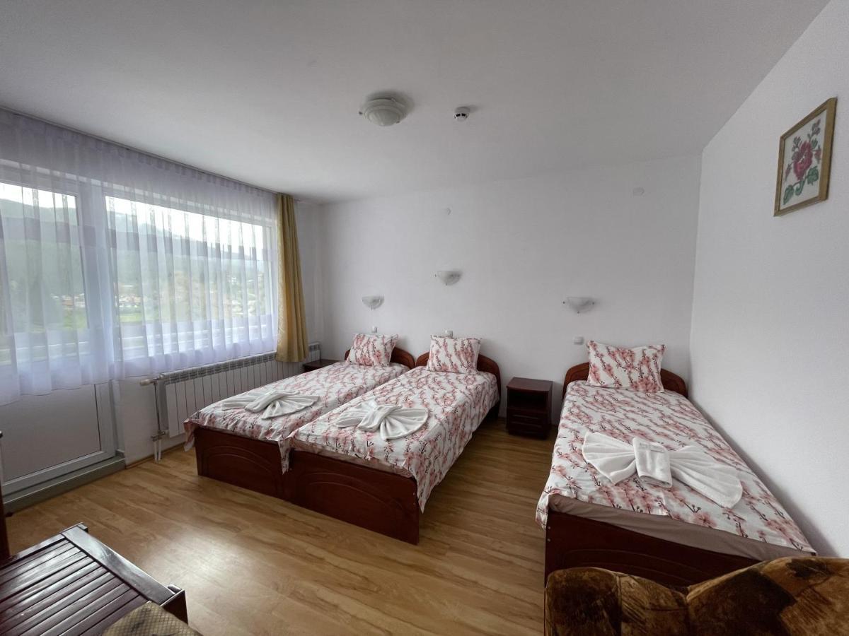Family Hotel Panorama Сирніца Екстер'єр фото