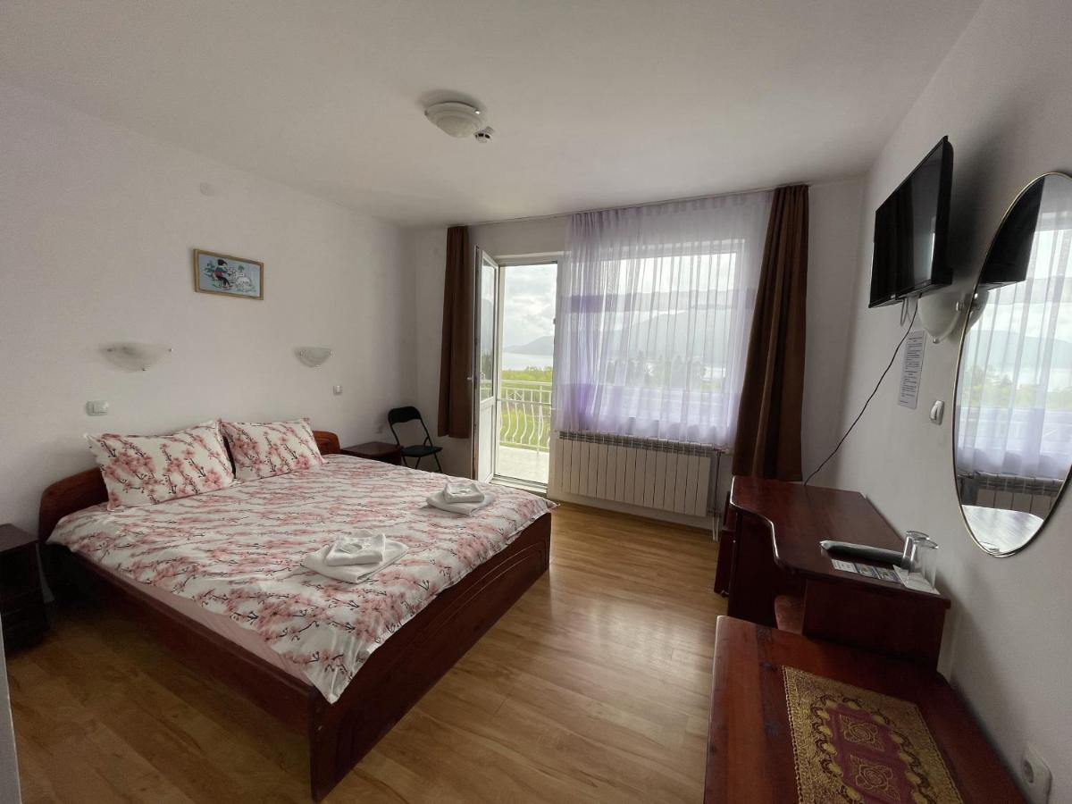 Family Hotel Panorama Сирніца Екстер'єр фото