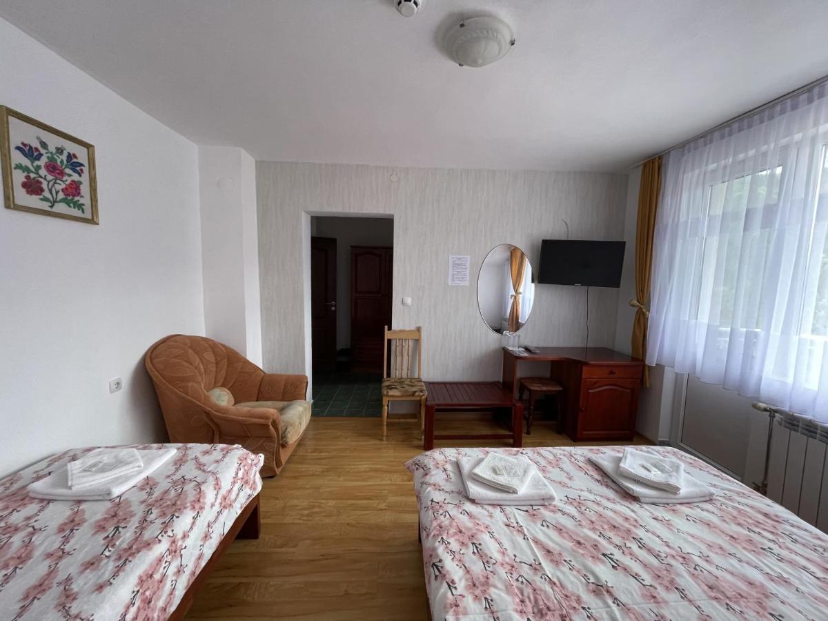 Family Hotel Panorama Сирніца Екстер'єр фото
