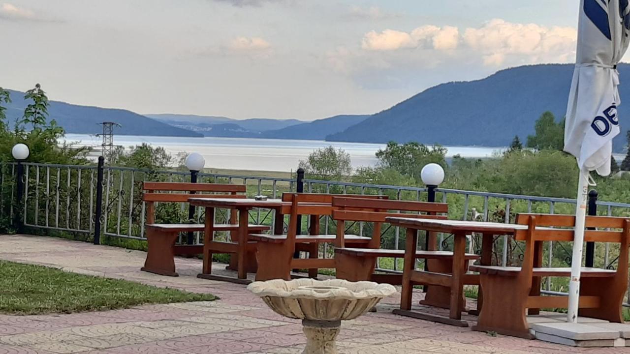 Family Hotel Panorama Сирніца Екстер'єр фото