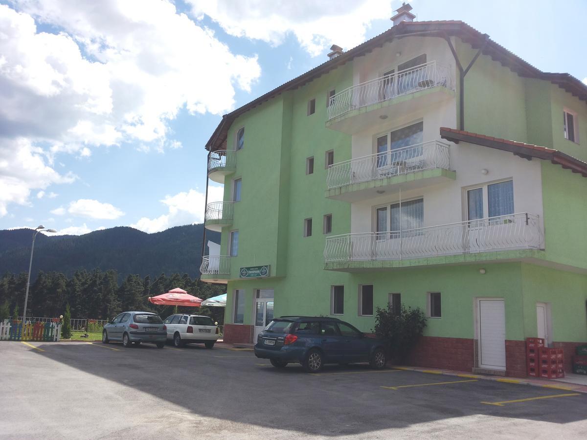 Family Hotel Panorama Сирніца Екстер'єр фото