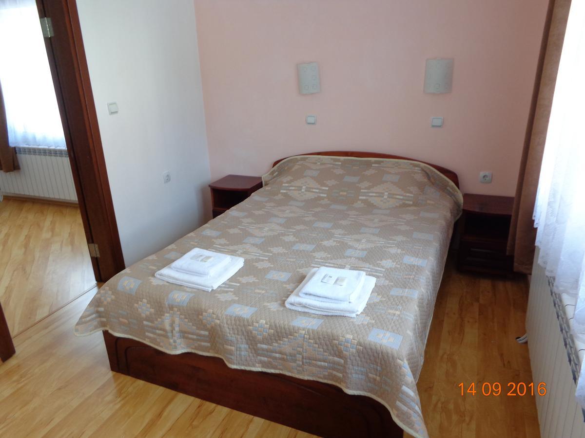 Family Hotel Panorama Сирніца Екстер'єр фото